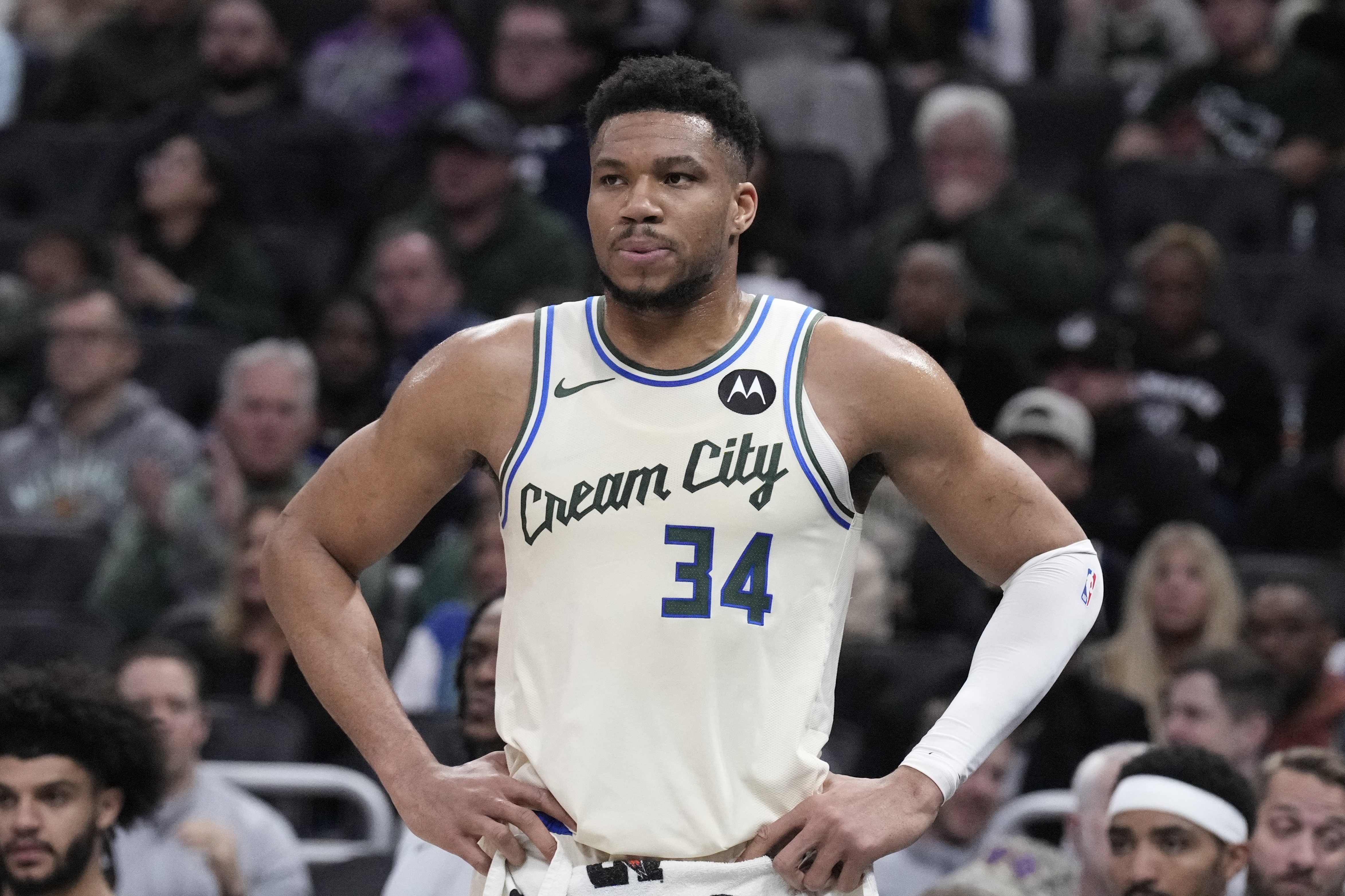 xingkong.com-字母哥虽好但并不适合火箭！送出申京小贾&amp;强力替补值得吗？